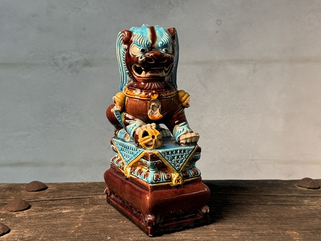 古玩陶瓷獅子真品鑒賞圖