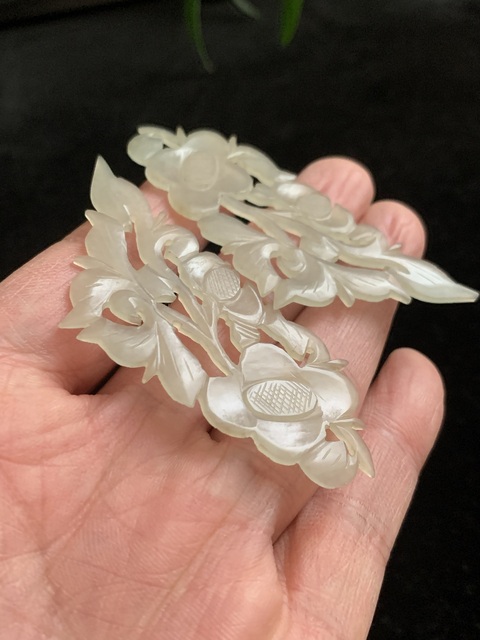 古玩玉器和田玉雕“花卉佩”真品鑒賞圖