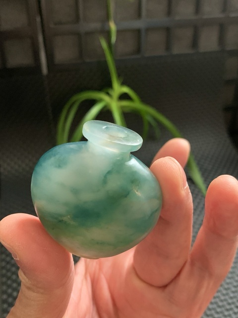 古玩玉器翡翠雕“素紋鼻煙壺”真品鑒賞圖