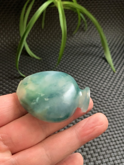 古玩玉器翡翠雕“素紋鼻煙壺”真品鑒賞圖