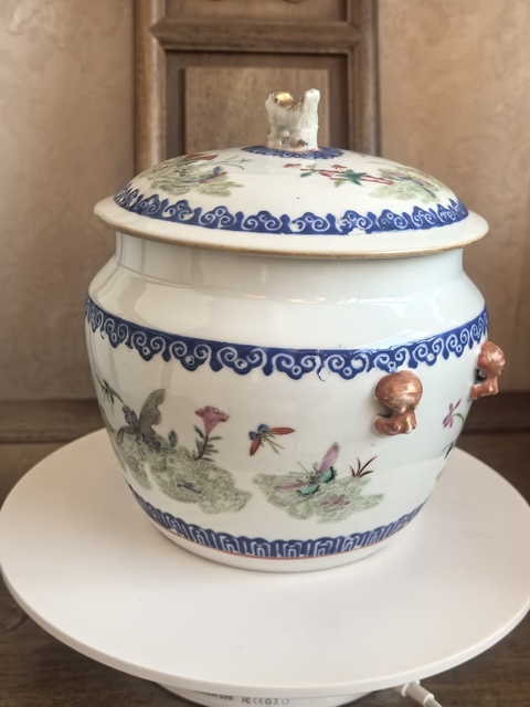 古玩陶瓷粉彩花卉蝴蝶紋粥罐真品鑒賞圖