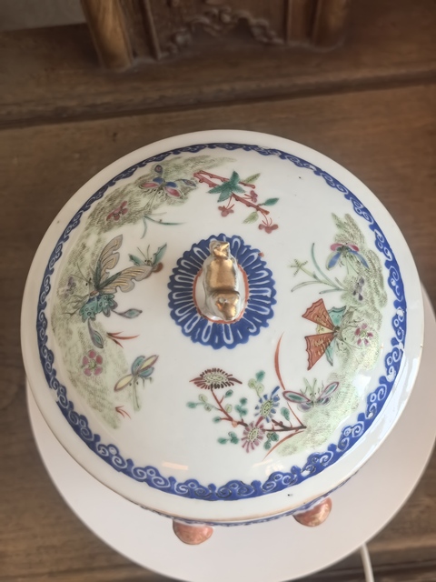 古玩陶瓷粉彩花卉蝴蝶紋粥罐真品鑒賞圖