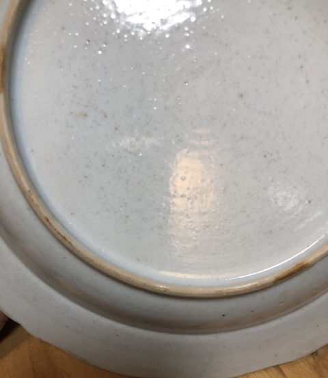 古玩陶瓷粉彩花卉紋花口盤真品鑒賞圖