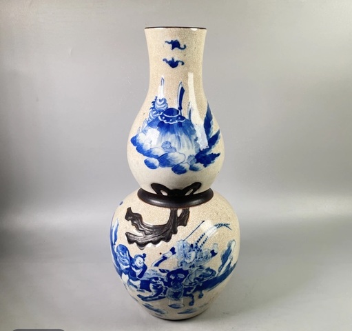 古玩陶瓷哥釉青花鐵骨泥人物故事紋葫蘆瓶真品鑒賞圖