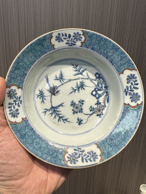 古玩陶瓷青花花鳥紋折沿盤，疑似后加斗彩真品鑒賞圖