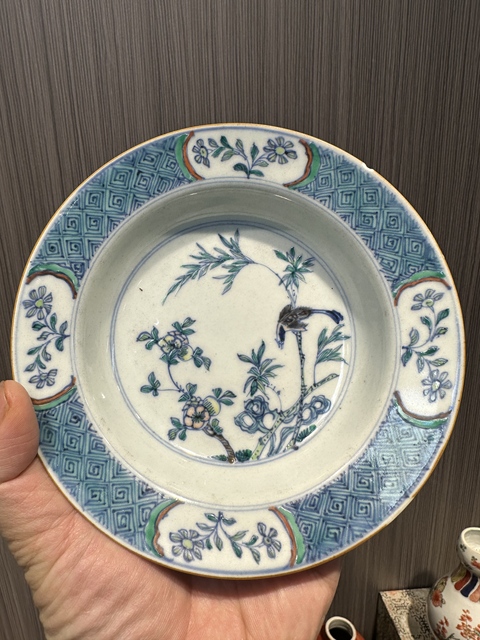 古玩陶瓷青花花鳥紋折沿盤，疑似后加斗彩真品鑒賞圖