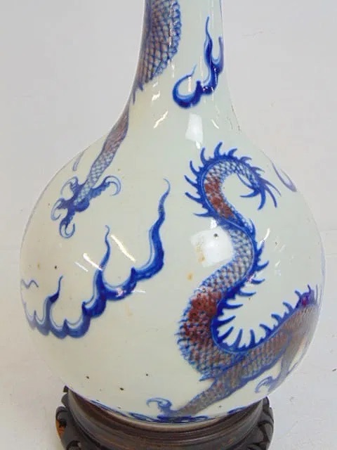 古玩陶瓷青花釉里紅龍紋錐把瓶真品鑒賞圖