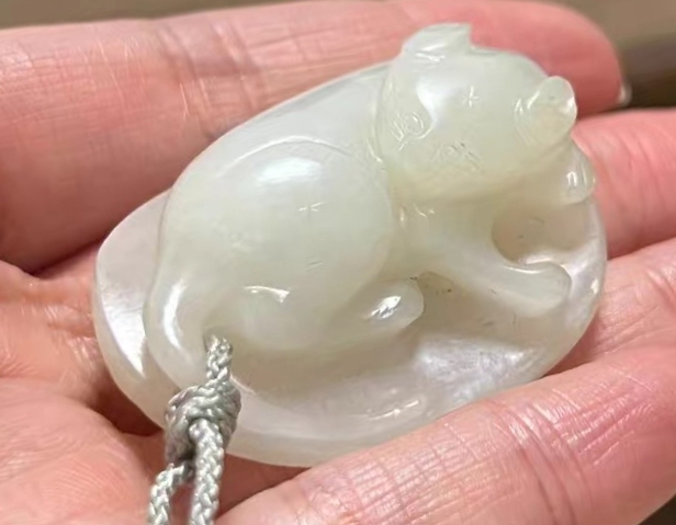 古玩玉器玉一葉獾真品鑒賞圖