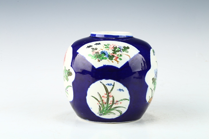 古玩陶瓷民國·藍(lán)釉開窗粉彩花卉紋罐拍賣，當(dāng)前價格1699元