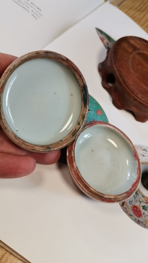 古玩陶瓷郎紅釉印盒真品鑒賞圖