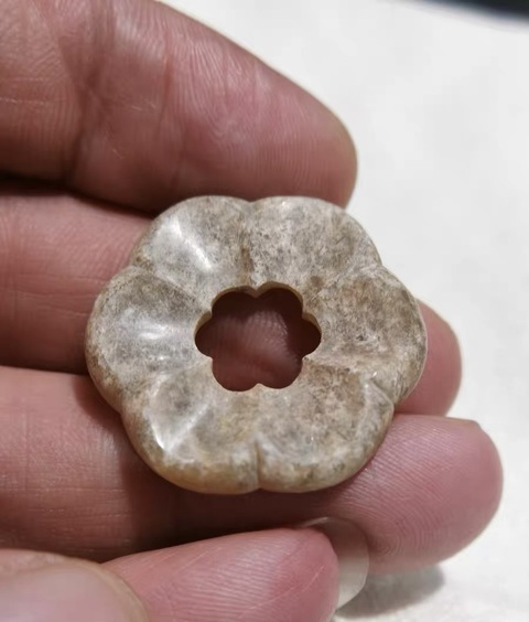 古玩玉器玉雕海棠環真品鑒賞圖