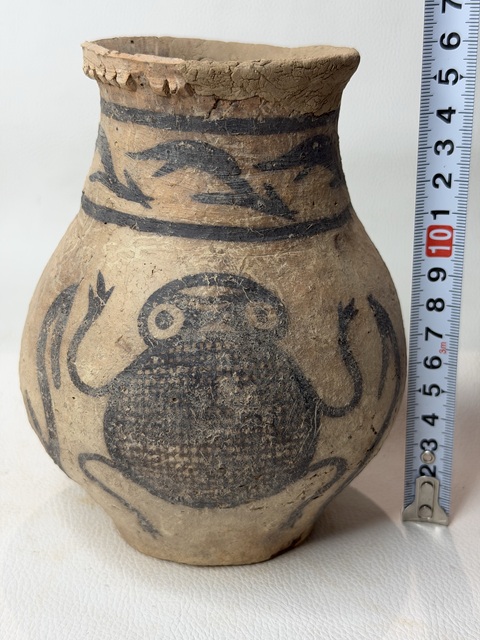 古玩陶瓷卡約文化·變形人蛙紋罐拍賣，當前價格792元