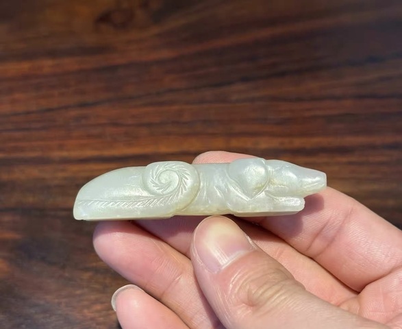 古玩玉器和田玉雕生肖狗真品鑒賞圖