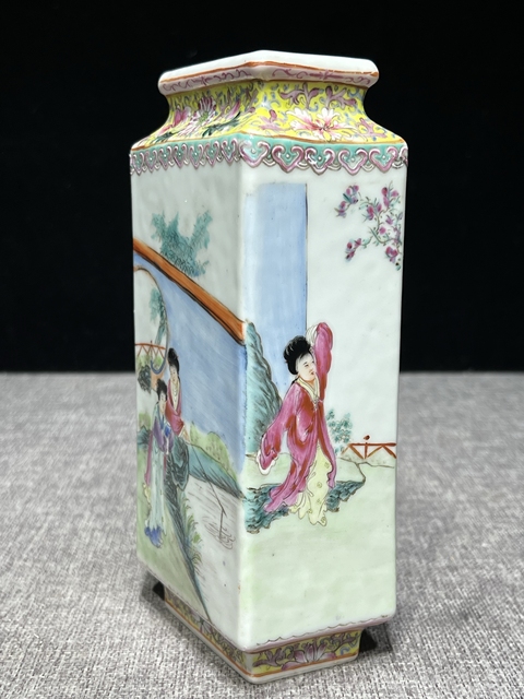 古玩陶瓷民國 新粉彩人物紋四方瓶真品鑒賞圖