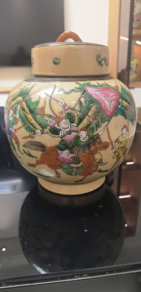 古玩陶瓷哥釉地鐵銹釉五彩加粉彩刀馬人罐真品鑒賞圖