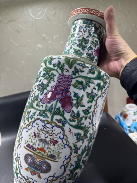 古玩陶瓷粉彩提籃花卉紋棒槌瓶真品鑒賞圖