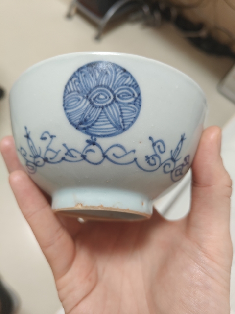 古玩陶瓷花卉紋青花小碗真品鑒賞圖