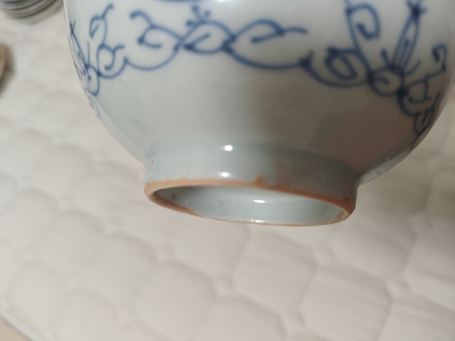 古玩陶瓷花卉紋青花小碗真品鑒賞圖