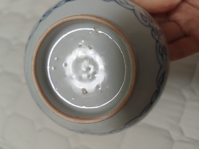 古玩陶瓷花卉紋青花小碗真品鑒賞圖