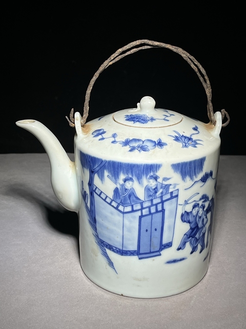 古玩陶瓷青花人物故事紋提梁壺真品鑒賞圖