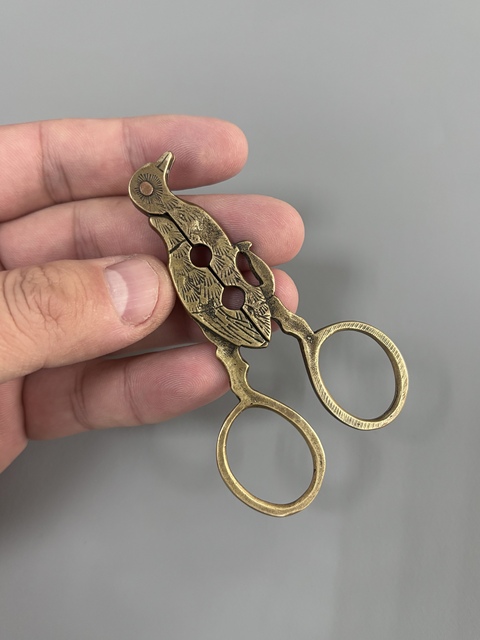 古玩銅器黃銅剪刀真品鑒賞圖