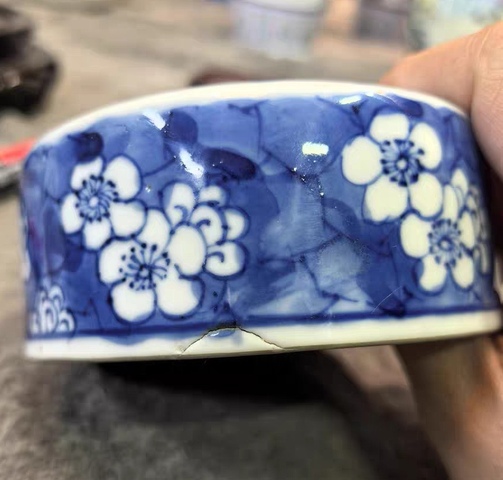 古玩陶瓷青花冰梅圖罐蓋真品鑒賞圖