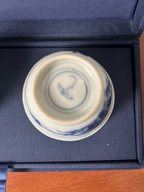 古玩陶瓷花卉紋青花杯真品鑒賞圖