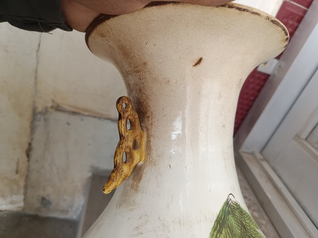 古玩陶瓷花鳥紋雙松葉耳撇口瓶拍賣，當前價格298元