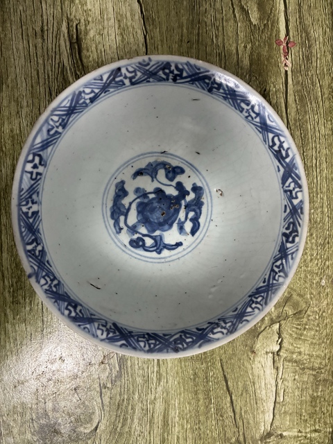 古玩陶瓷明正德草龍碗真品鑒賞圖