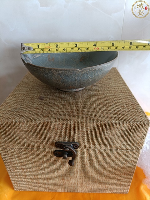 古玩陶瓷南宋官窯葵口盞真品鑒賞圖