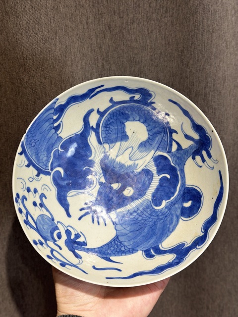 古玩陶瓷青花過墻龍紋碗［日本瓷］真品鑒賞圖