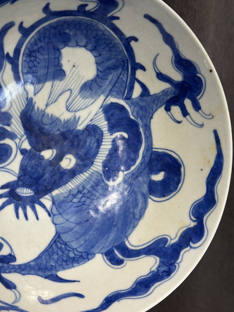 古玩陶瓷青花過墻龍紋碗［日本瓷］真品鑒賞圖