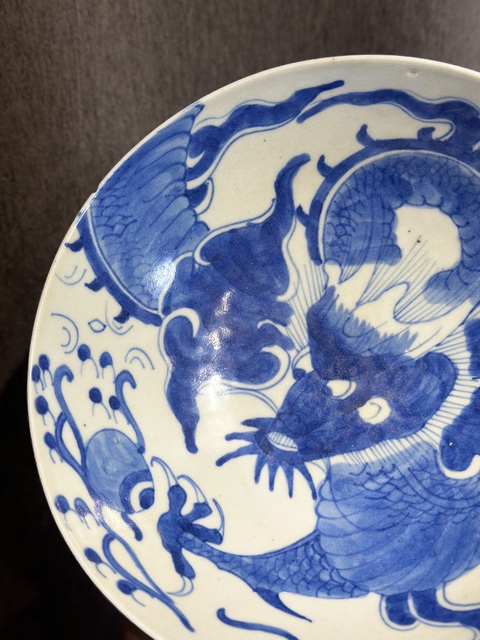 古玩陶瓷青花過墻龍紋碗［日本瓷］真品鑒賞圖