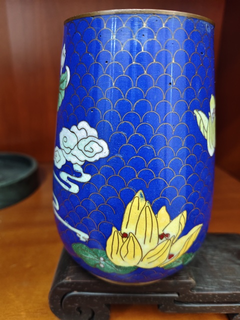 古玩銅器景泰藍賞瓶真品鑒賞圖