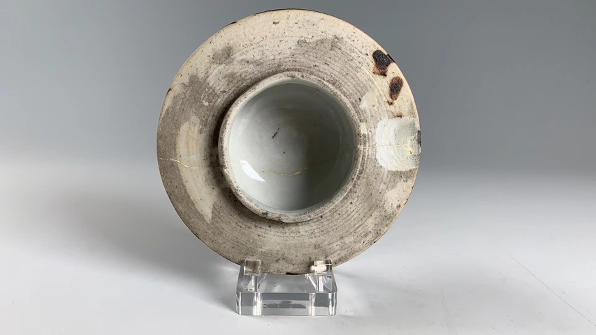 古玩陶瓷清晚期·哥釉青花人物紋將軍罐拍賣，當前價格0元