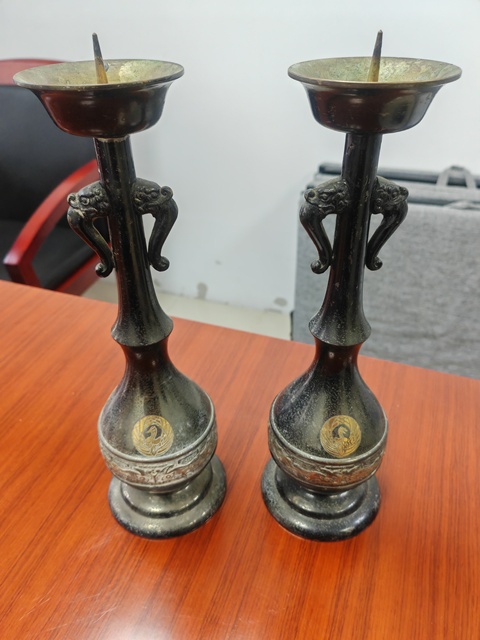 古玩銅器燭臺真品鑒賞圖