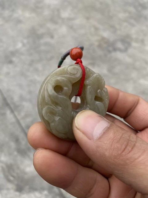 古玩玉器和田玉雕“螭龍紋璧”真品鑒賞圖