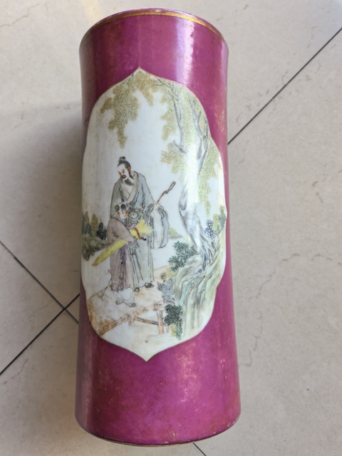 古玩陶瓷胭脂紅開光淺絳彩人物紋帽筒真品鑒賞圖