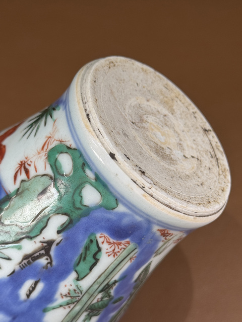 古玩陶瓷青花五彩故事人物瓶真品鑒賞圖