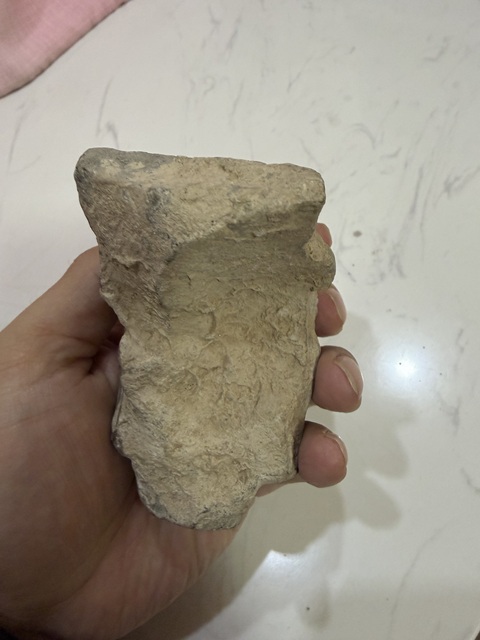 古玩雜項石雕造像殘首真品鑒賞圖