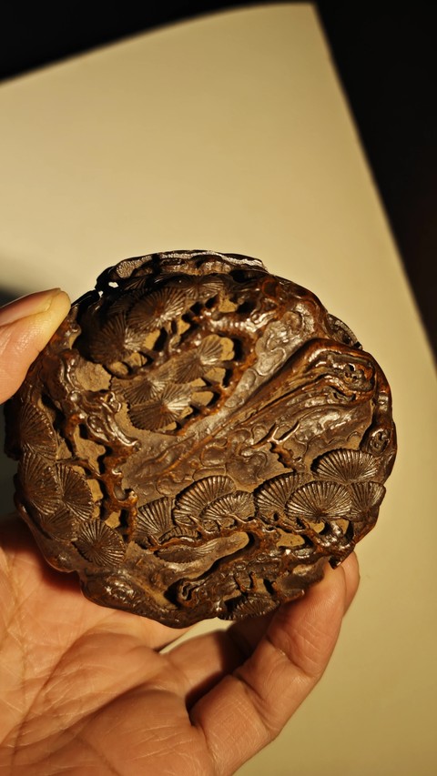 古玩雜項(xiàng)竹刻香盒真品鑒賞圖