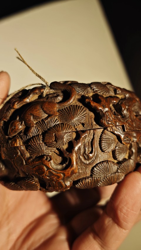 古玩雜項(xiàng)竹刻香盒真品鑒賞圖