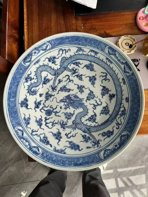 古玩陶瓷火珠龍紋青花盤真品鑒賞圖