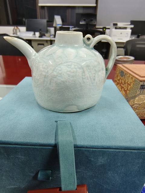 古玩陶瓷湖田窯花卉紋執(zhí)壺真品鑒賞圖