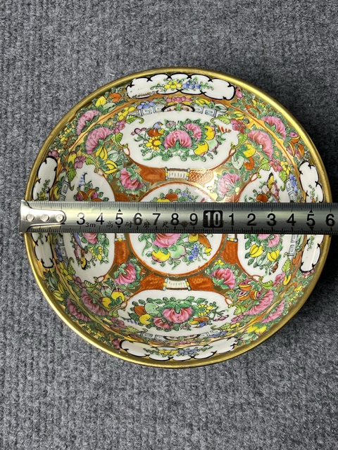 古玩陶瓷廣彩開窗花鳥紋碗真品鑒賞圖