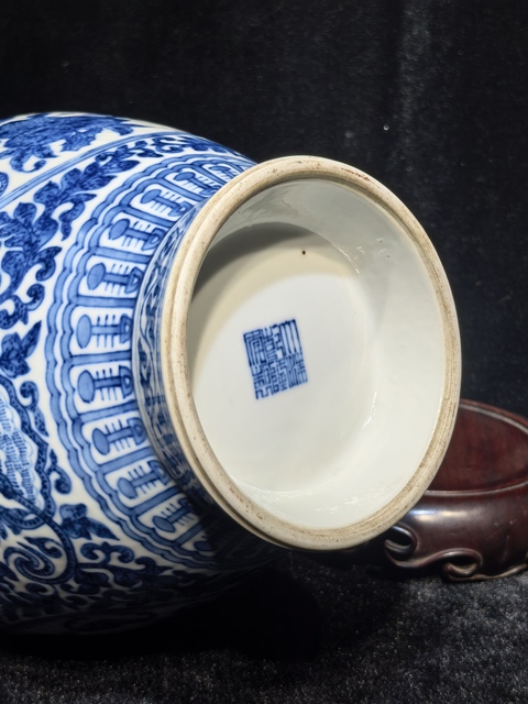 古玩陶瓷青花福壽紋鳩耳銜環尊真品鑒賞圖