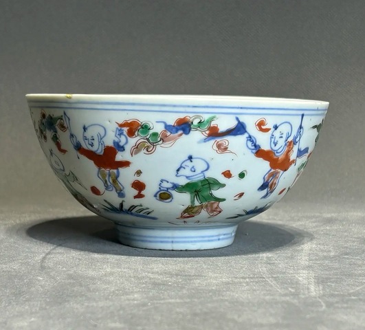 古玩陶瓷嬰戲紋青花五彩碗真品鑒賞圖