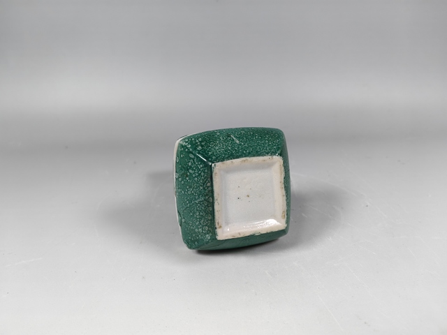 古玩陶瓷民國松石綠釉四方賞瓶真品鑒賞圖