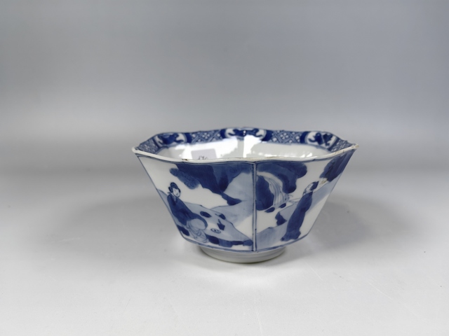 古玩陶瓷清康熙人物故事紋青花六方碗真品鑒賞圖