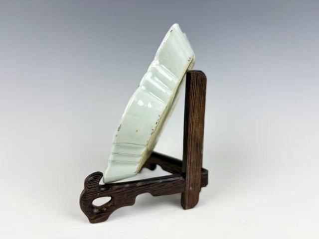 古玩陶瓷清乾隆·粉彩孔雀紋六方棱形洗拍賣，當前價格128元